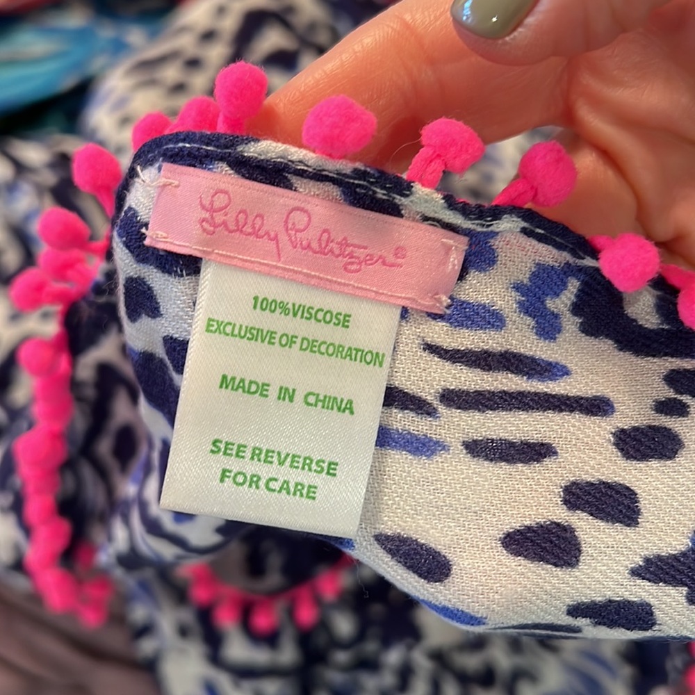 Lilly Pulitzer Infinity Scarf - Picture 4 of 6